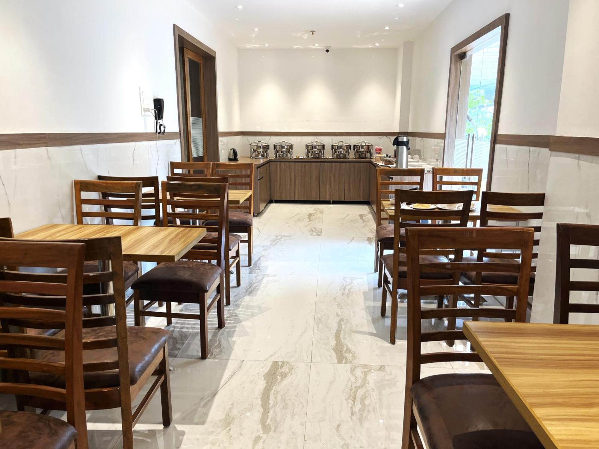 Glitz Hotels La Dahlia - Premium ธาเน ภายนอก รูปภาพ