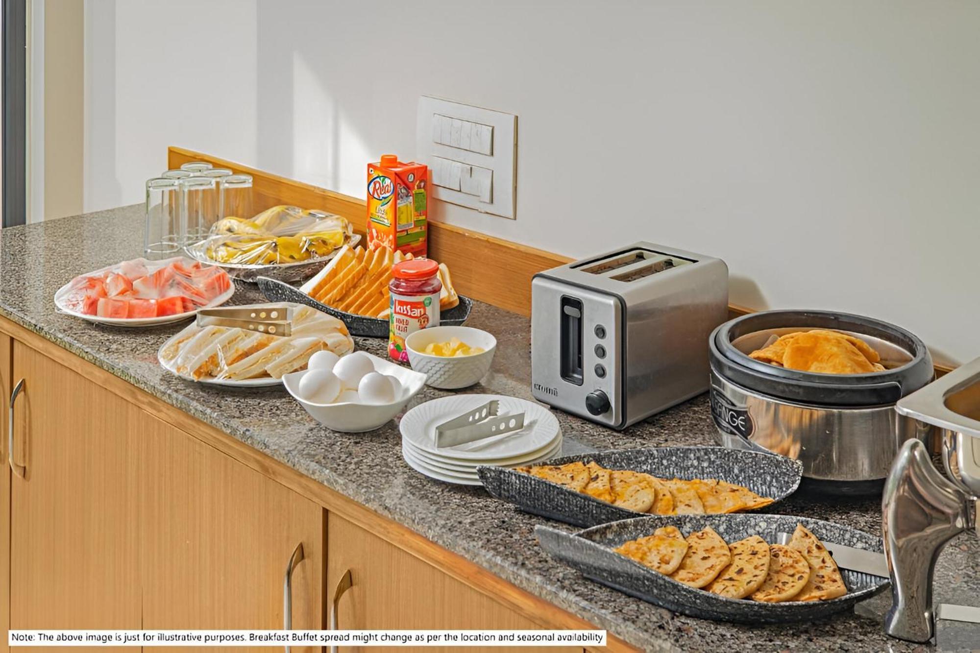 Glitz Hotels La Dahlia - Premium ธาเน ภายนอก รูปภาพ